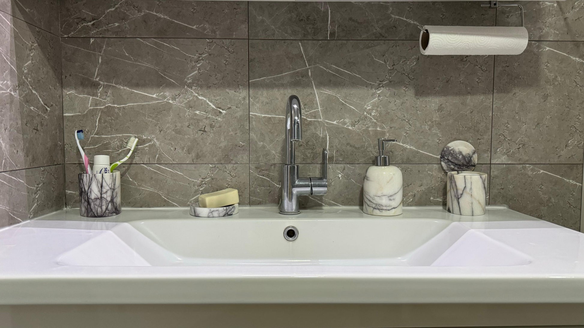 Aurora Marble calacatta viola bathroom set