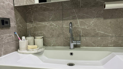 Aurora Marble bathroom set white
marble aurora 
white marble toilet set