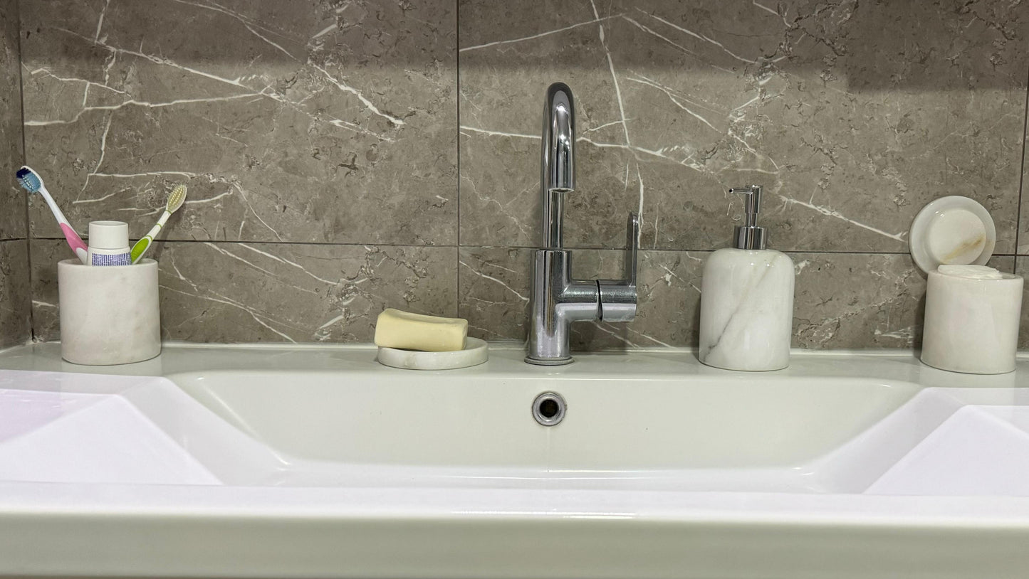 Aurora Marble bathroom set white
marble aurora toilet set