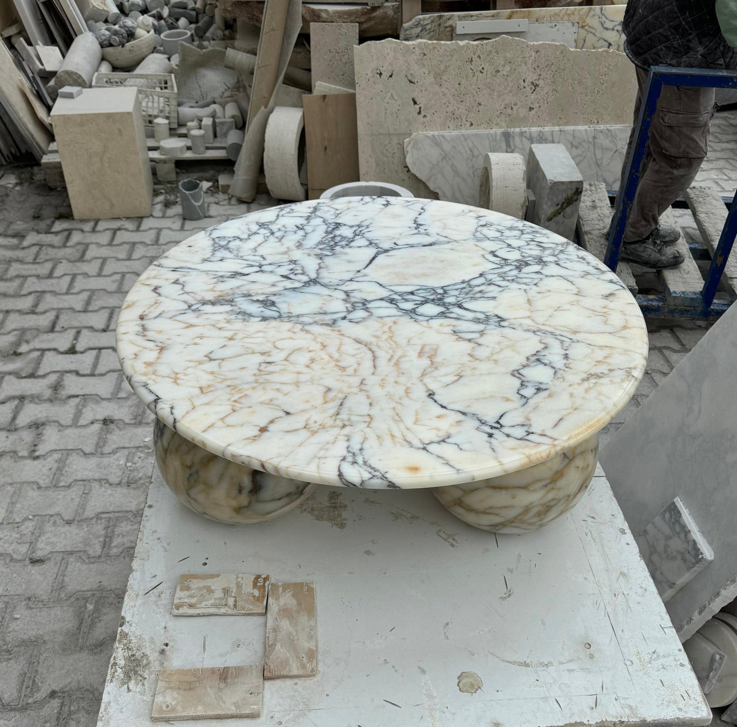 ball leg coffee marble table made of calacatta viola